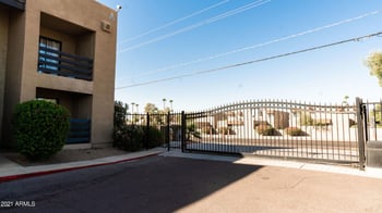 1241 48th St #Apt 214, Phoenix, AZ 85008