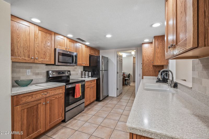12414 W Keystone Dr, Sun City West, AZ 85375