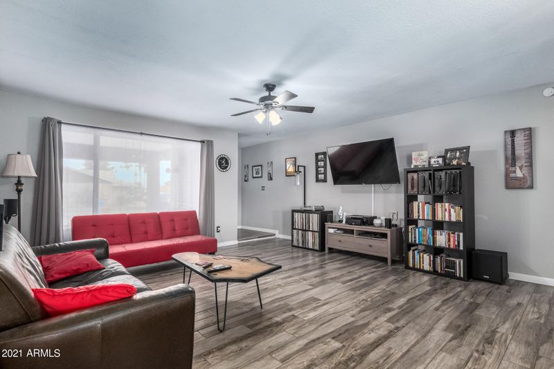 12415 N 45th Ave, Glendale, AZ 85304