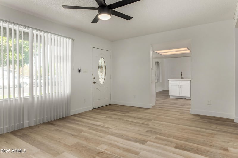 12418 24th Ave, Phoenix, AZ 85029