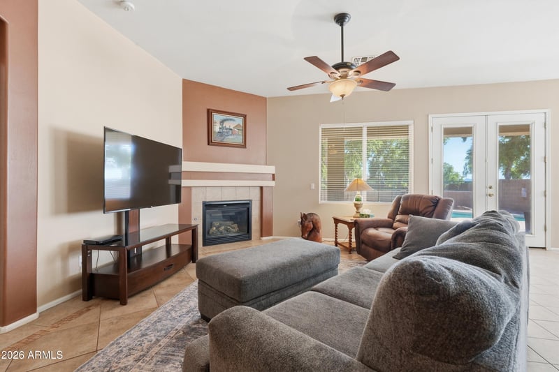 12421 W Apache St, Avondale, AZ 85323