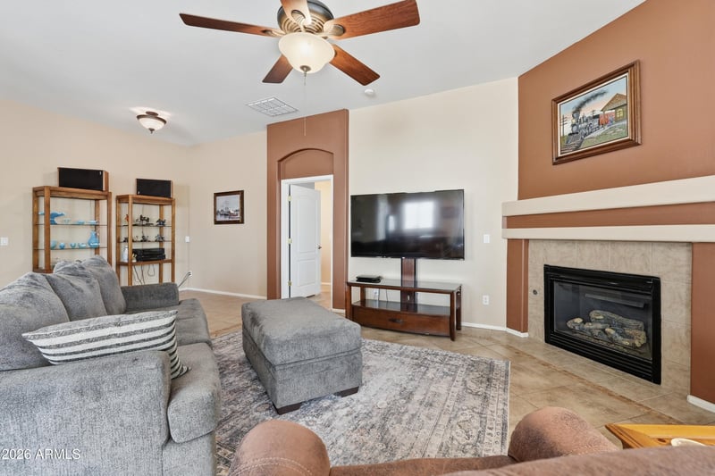 12421 W Apache St, Avondale, AZ 85323
