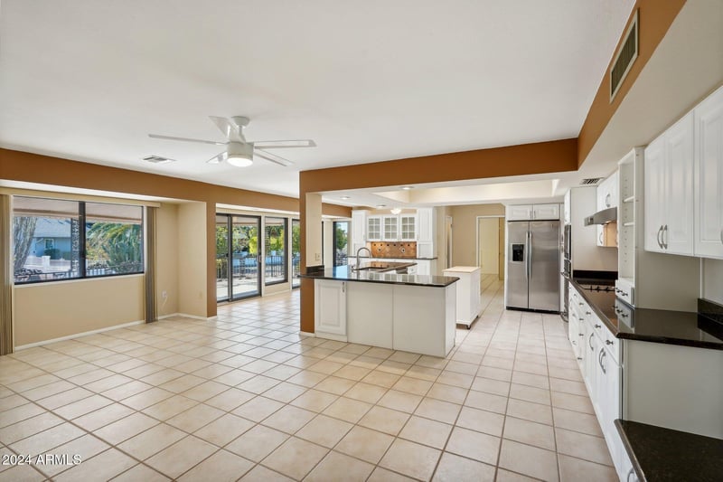 12423 Rock Springs Dr, Sun City West, AZ 85375