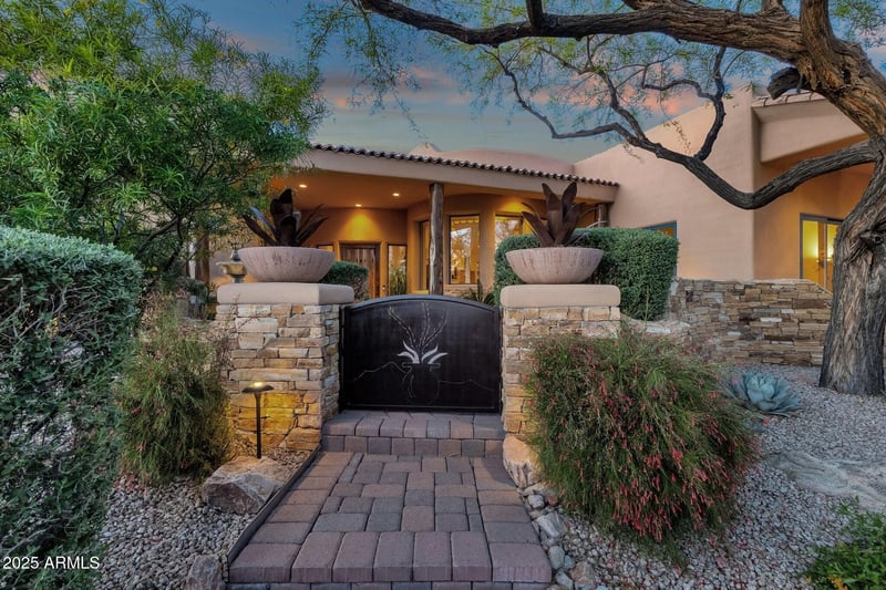 12424 Poinsettia Dr, Scottsdale, AZ 85259