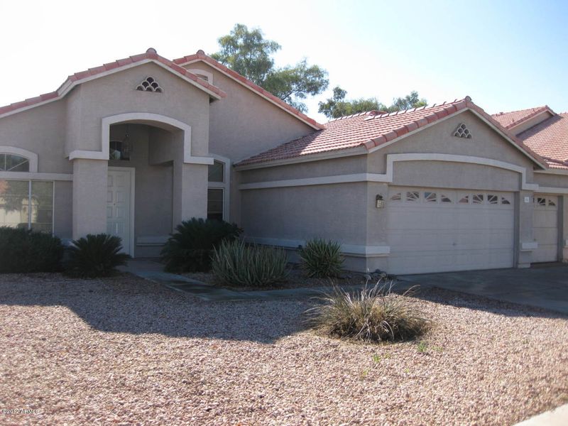 1243 E Tradewind Dr, Gilbert, AZ 85234
