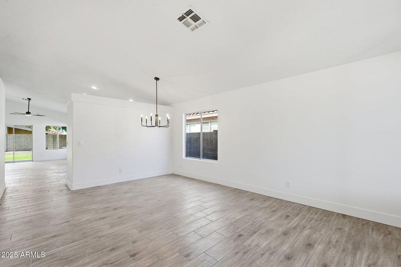 12430 42nd Ave, Phoenix, AZ 85029