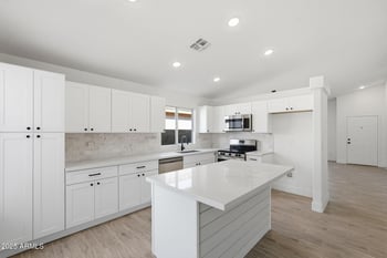 12430 42nd Ave, Phoenix, AZ 85029