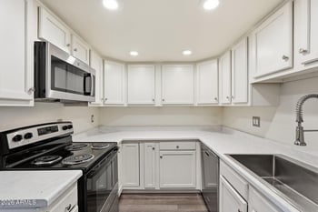 12440 N 20th St #106, Phoenix, AZ 85022