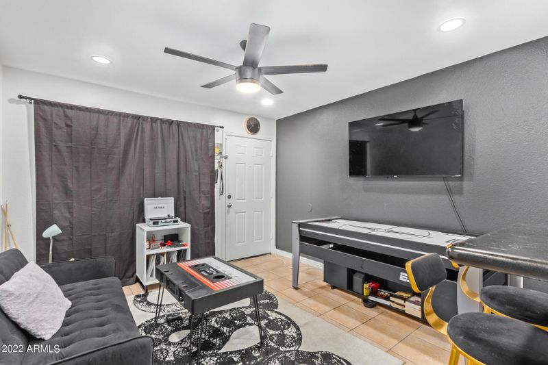 12440 N 20th St #215, Phoenix, AZ 85022