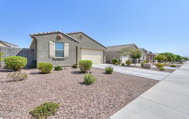 12442 Glenn Ct, Glendale, AZ 85307
