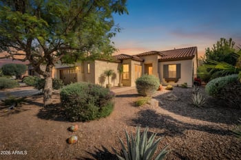 12445 Fetlock Trl, Peoria, AZ 85383