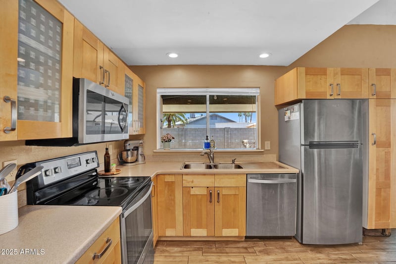 12447 50th Ln, Glendale, AZ 85304