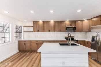 1245 1st St #219, Tempe, AZ 85281