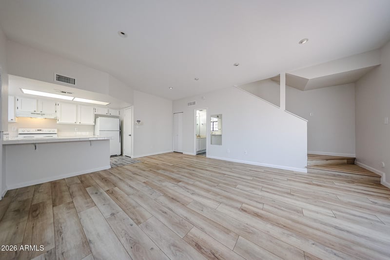 1245 W 1st St #116, Tempe, AZ 85281