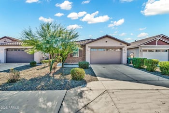 12451 Kaler Dr, Glendale, AZ 85307