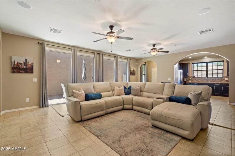 12468 Hummingbird Ter, Peoria, AZ 85383