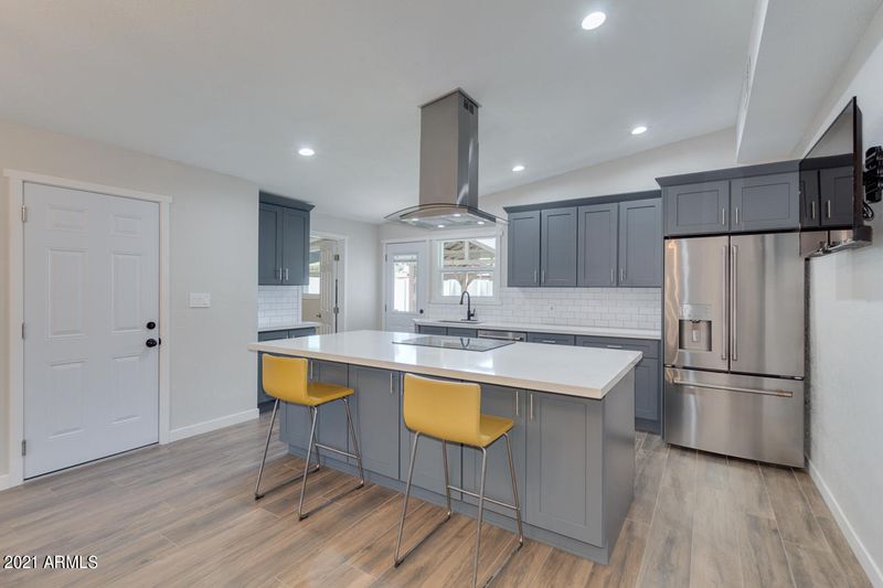 1247 N 24th St, Mesa, AZ 85213