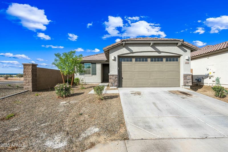 12472 Kaler Dr, Glendale, AZ 85307
