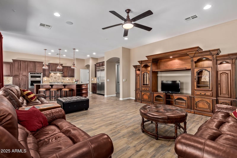 12481 Milton Dr, Peoria, AZ 85383