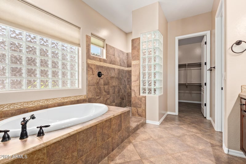 12481 Milton Dr, Peoria, AZ 85383