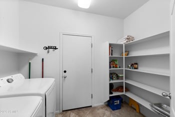 1249 Daisy Way, San Tan Valley, AZ 85143