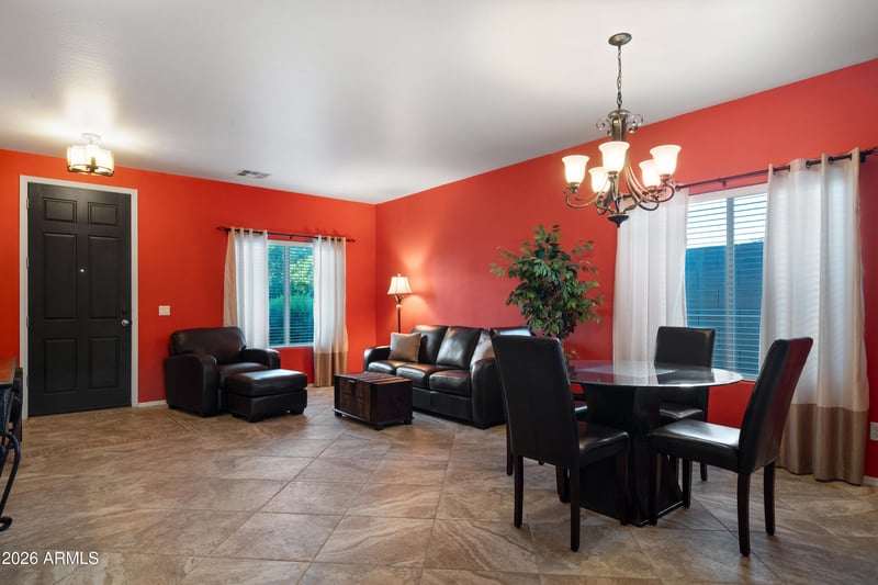 1249 Daisy Way, San Tan Valley, AZ 85143