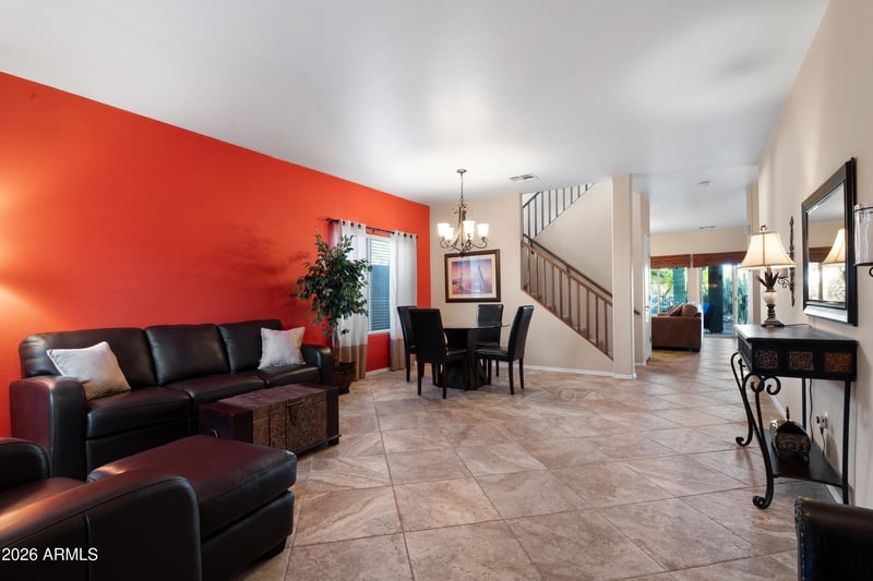 1249 Daisy Way, San Tan Valley, AZ 85143