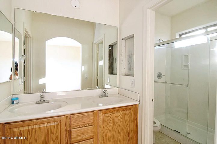 12492 N 76th Ave, Peoria, AZ 85381