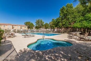 125 56th St #18, Mesa, AZ 85206