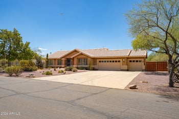 125 Blue Eagle Ln, Phoenix, AZ 85086
