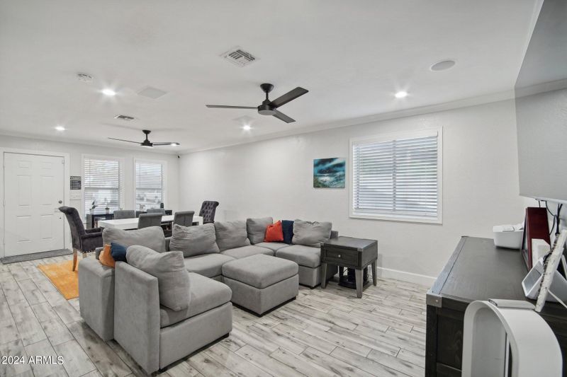 125 E Jasmine St, Mesa, AZ 85201