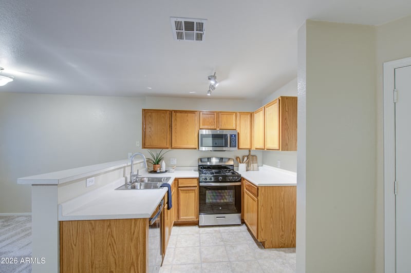 125 S 56th St #132, Mesa, AZ 85206