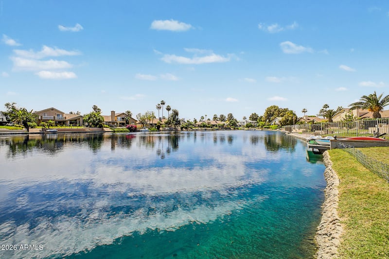 125 Lakeview Blvd, Chandler, AZ 85225