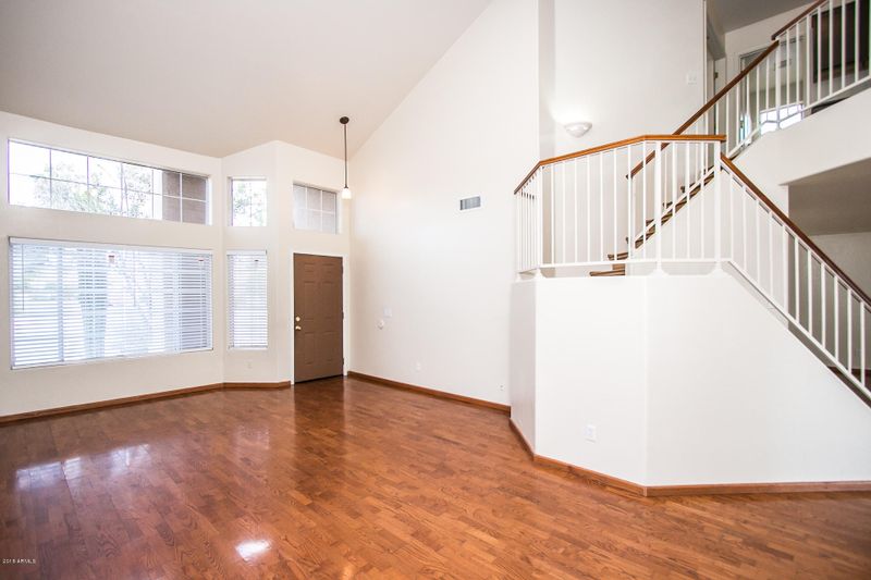125 W Helena Dr, Phoenix, AZ 85023