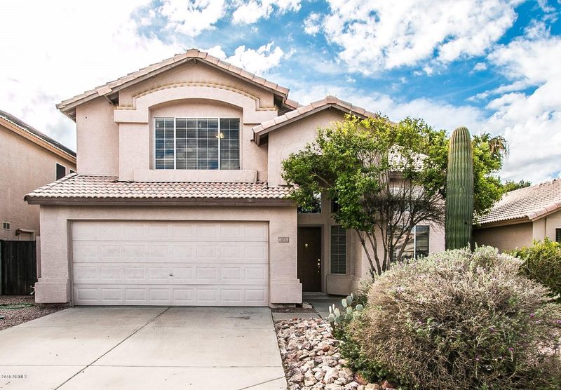 125 W Helena Dr, Phoenix, AZ 85023
