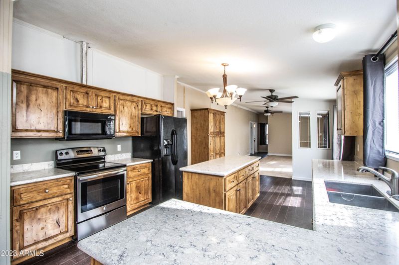 1250 S Lawson Dr, Apache Junction, AZ 85120