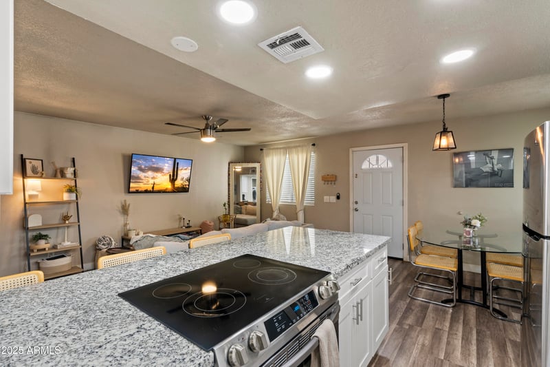 1251 47th Pl, Phoenix, AZ 85008