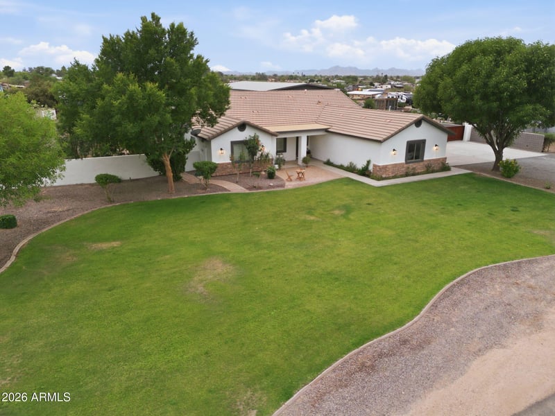 1251 E Loveland Ln, San Tan Valley, AZ 85140