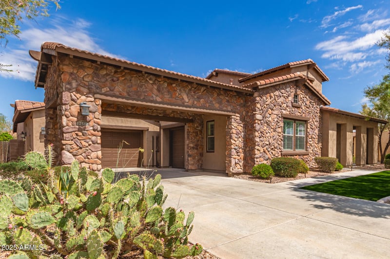 12512 Desert Mirage Dr, Peoria, AZ 85383
