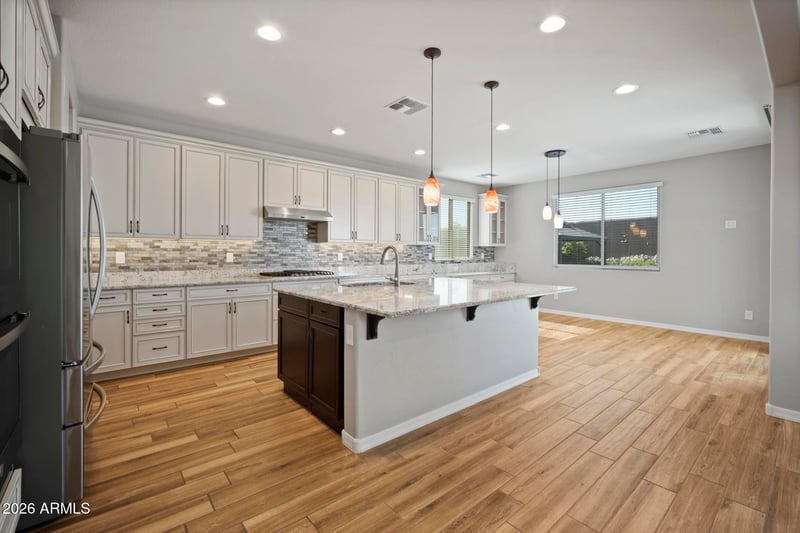 12512 W Lamar Ct, Glendale, AZ 85307