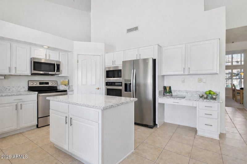 12515 Kalil Dr, Scottsdale, AZ 85259