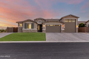 12515 Tuckey Ln, Glendale, AZ 85307