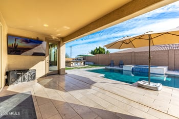 12515 Tuckey Ln, Glendale, AZ 85307