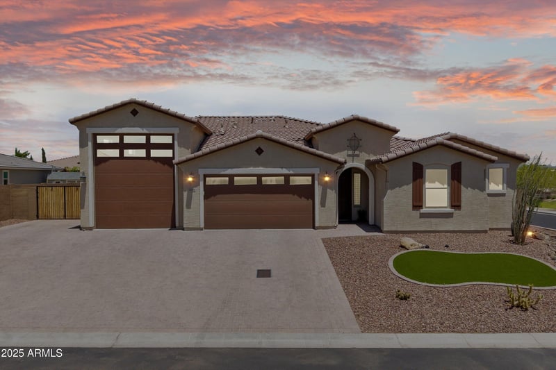 12516 Mclellan Ct, Glendale, AZ 85307