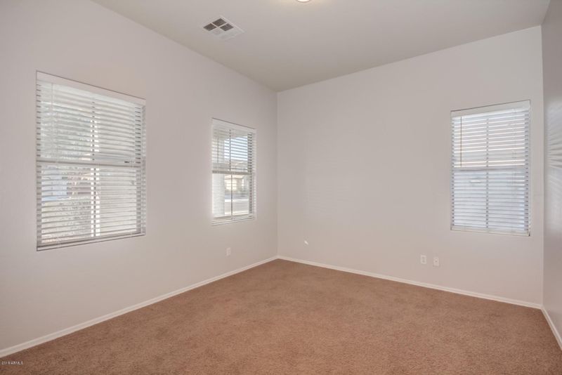 1252 E Cassia Ln, Gilbert, AZ 85298