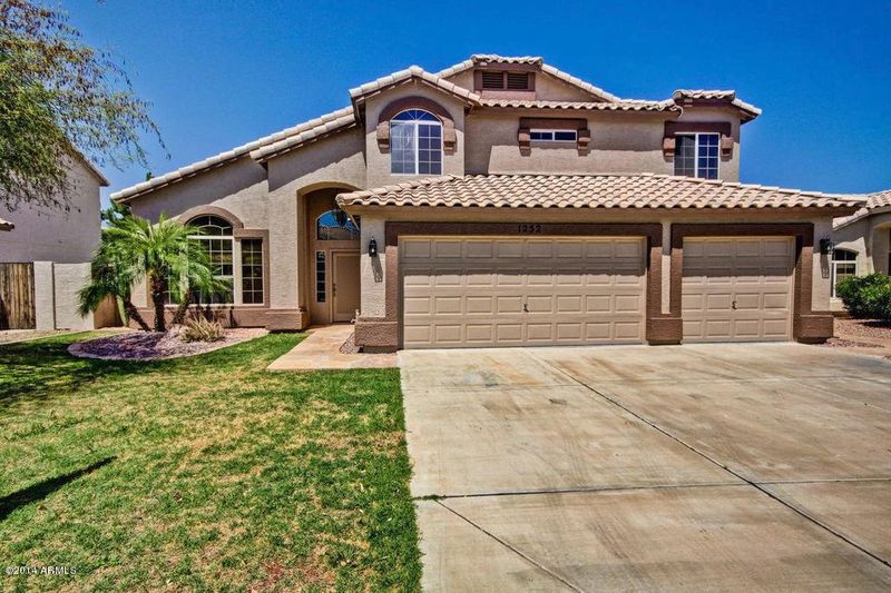 1252 N Jackson St, Gilbert, AZ 85233