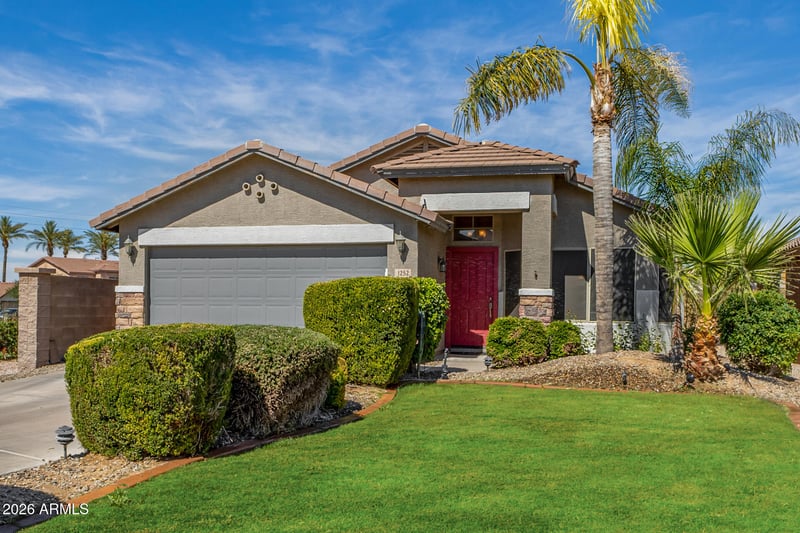 1252 Oak Tree Ln, San Tan Valley, AZ 85143