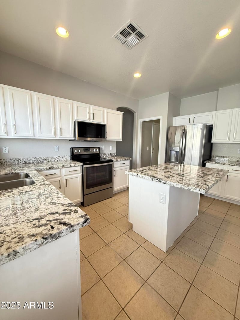 12524 Adams St, Avondale, AZ 85323