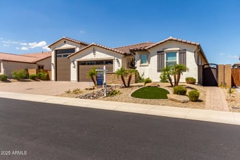 12528 Tuckey Ln, Glendale, AZ 85307