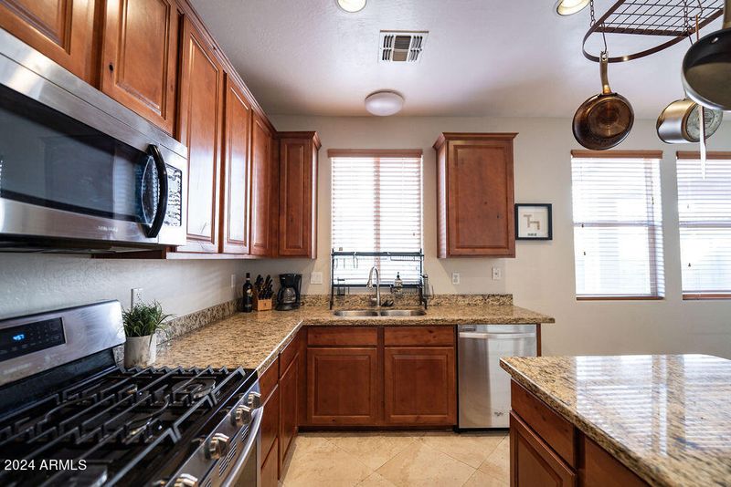 1253 E Julian Dr, Gilbert, AZ 85295